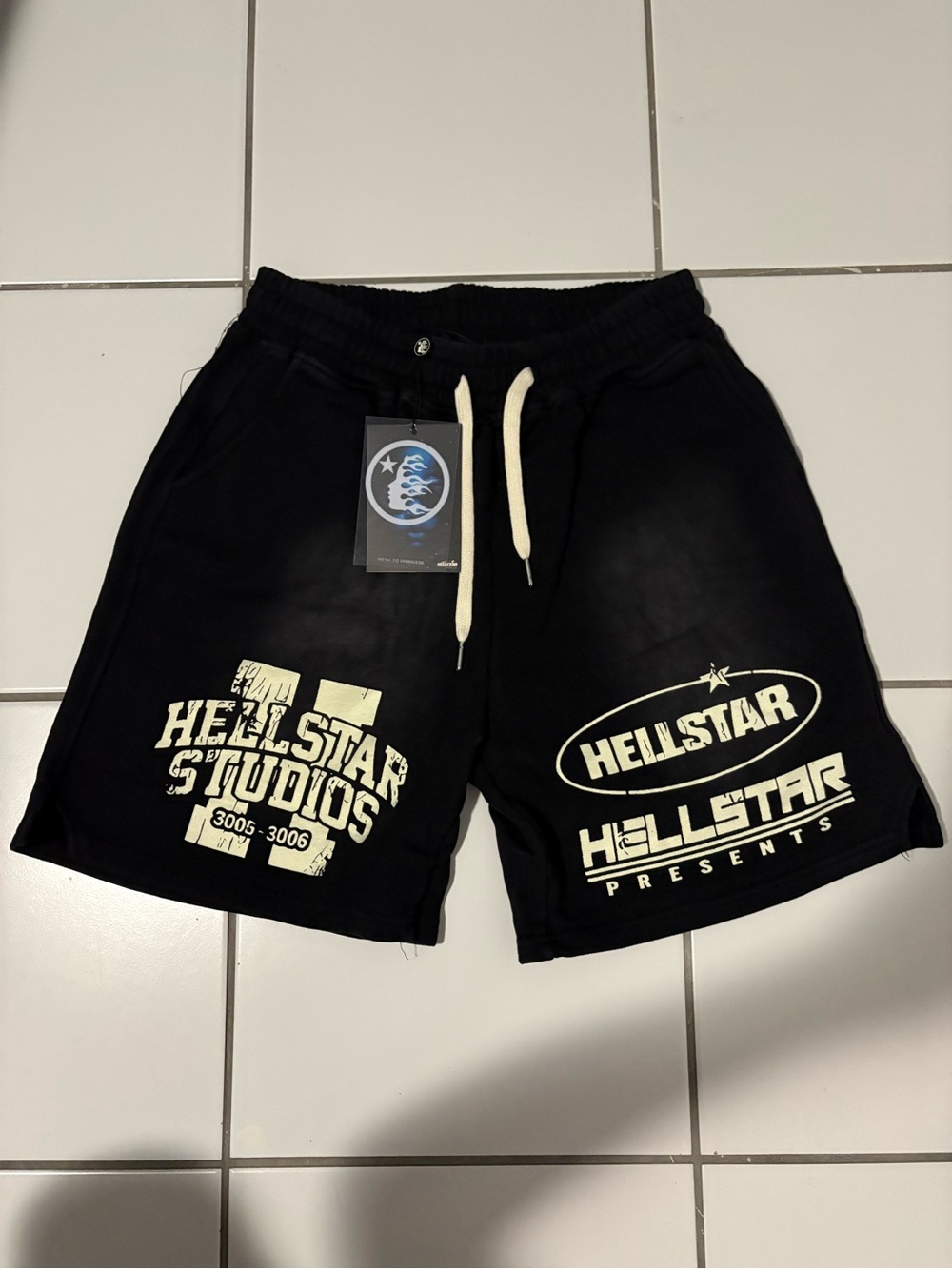 HellStar Shorts (NFC TAG)